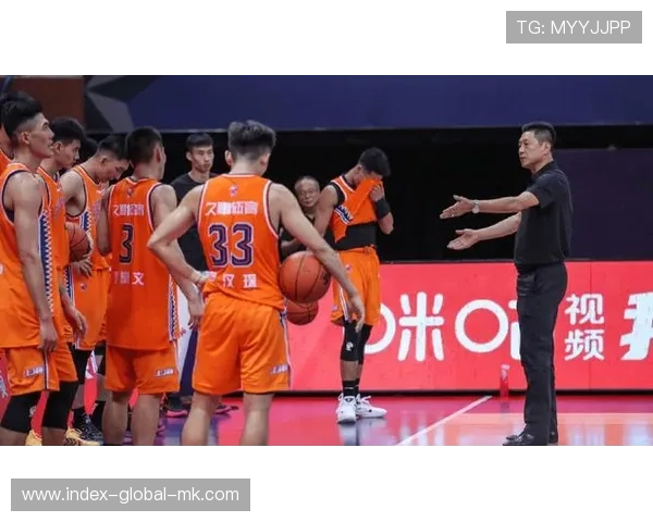 球员拒绝替补出场，俱乐部启动内部调查